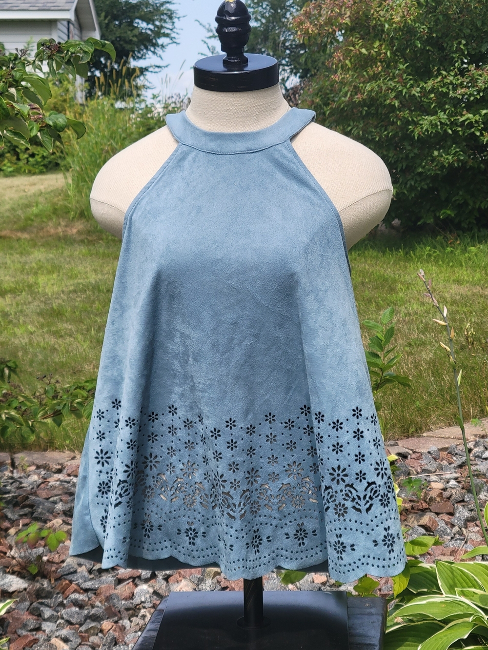 Taylor & Sage Dusty Blue Halter Suede-Look Laser Cut Size Small - Picture 7 of 10